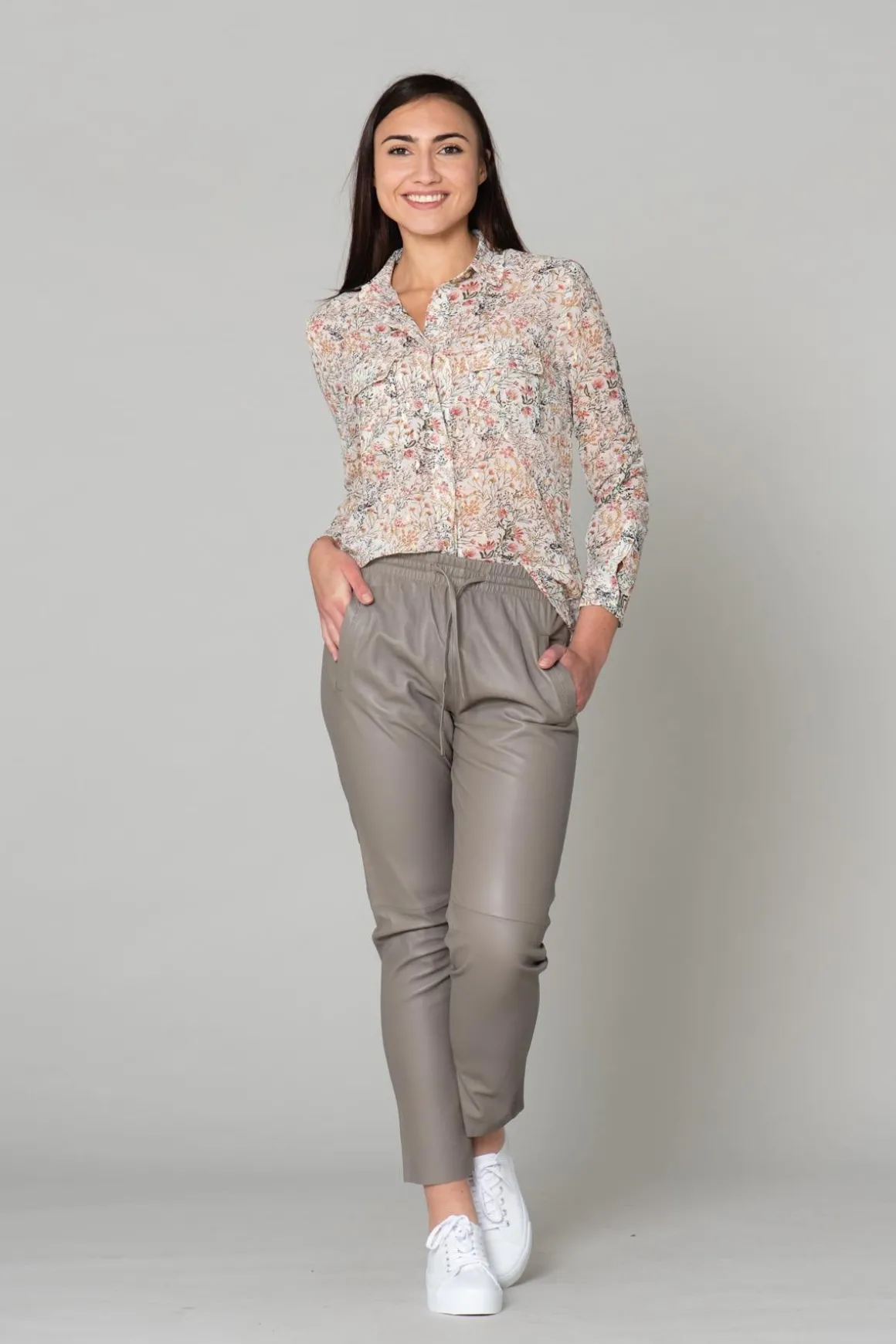 Pantalon Femme Oakwood Gift Mastic 518