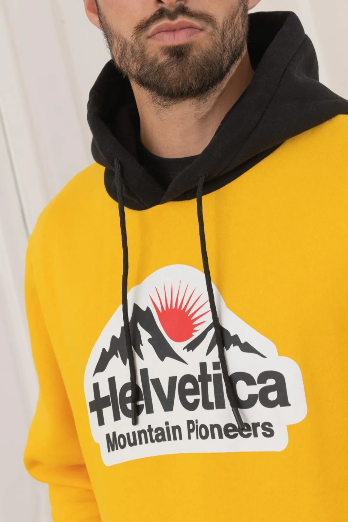 Pull/Sweatshirt Homme Helvetica Mountain Pioneers Wingo Yellow